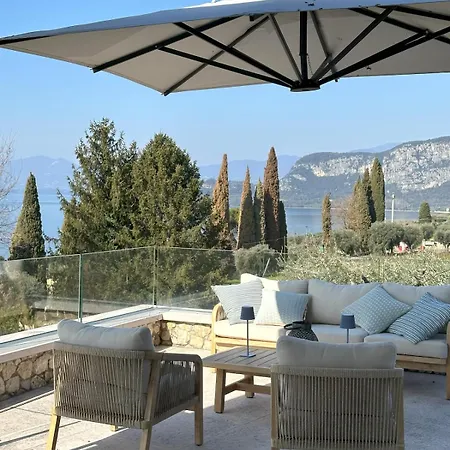 Breathtaking In Pool & Garden Βίλα *