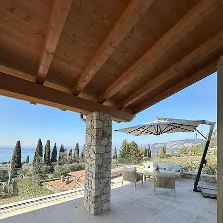 Breathtaking In Pool & Garden Бардолино