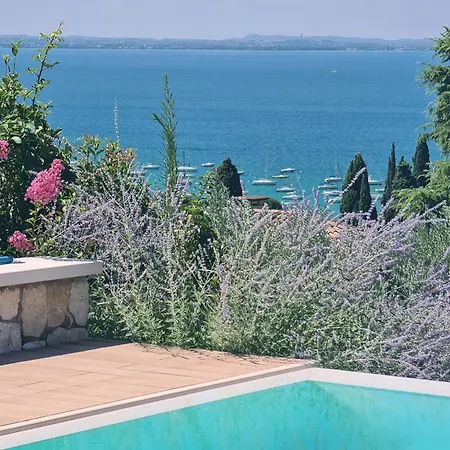 Вилла Breathtaking In Pool & Garden *